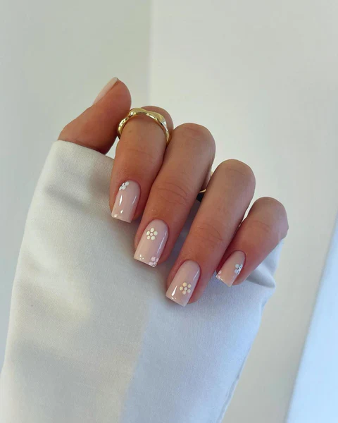Nude Elegance